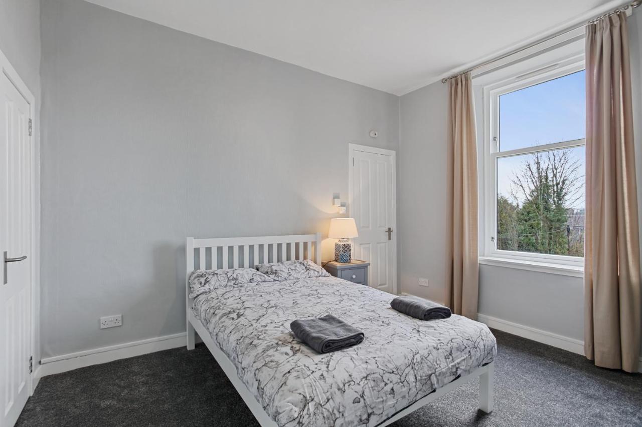 Lovely 3 Bedroom Apartment In Aberdeen Centre מראה חיצוני תמונה